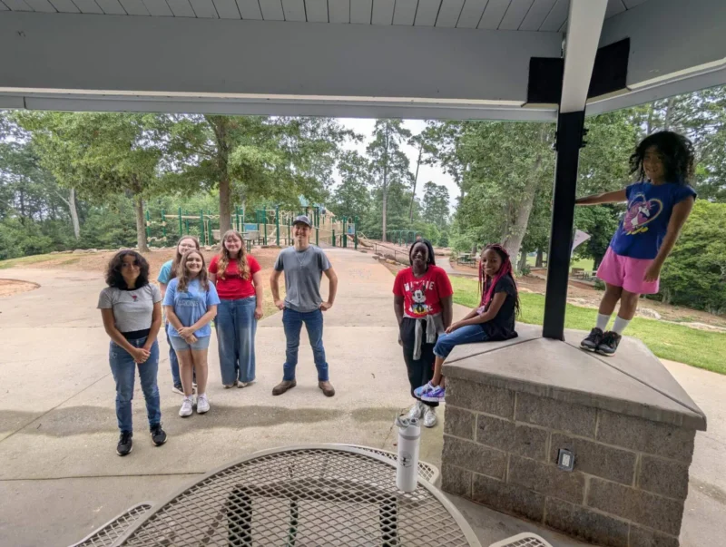 Los niños se divierten